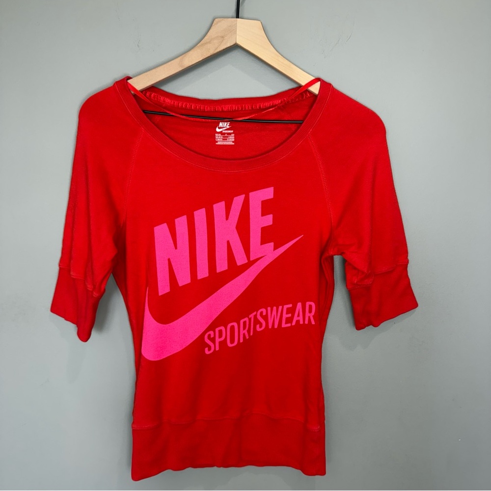 Nike Women's Red Sportswear Top Size Small